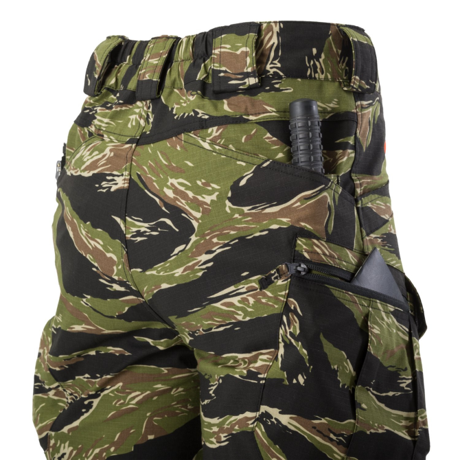 DC Revival Bib Snowboard pants desert night camo